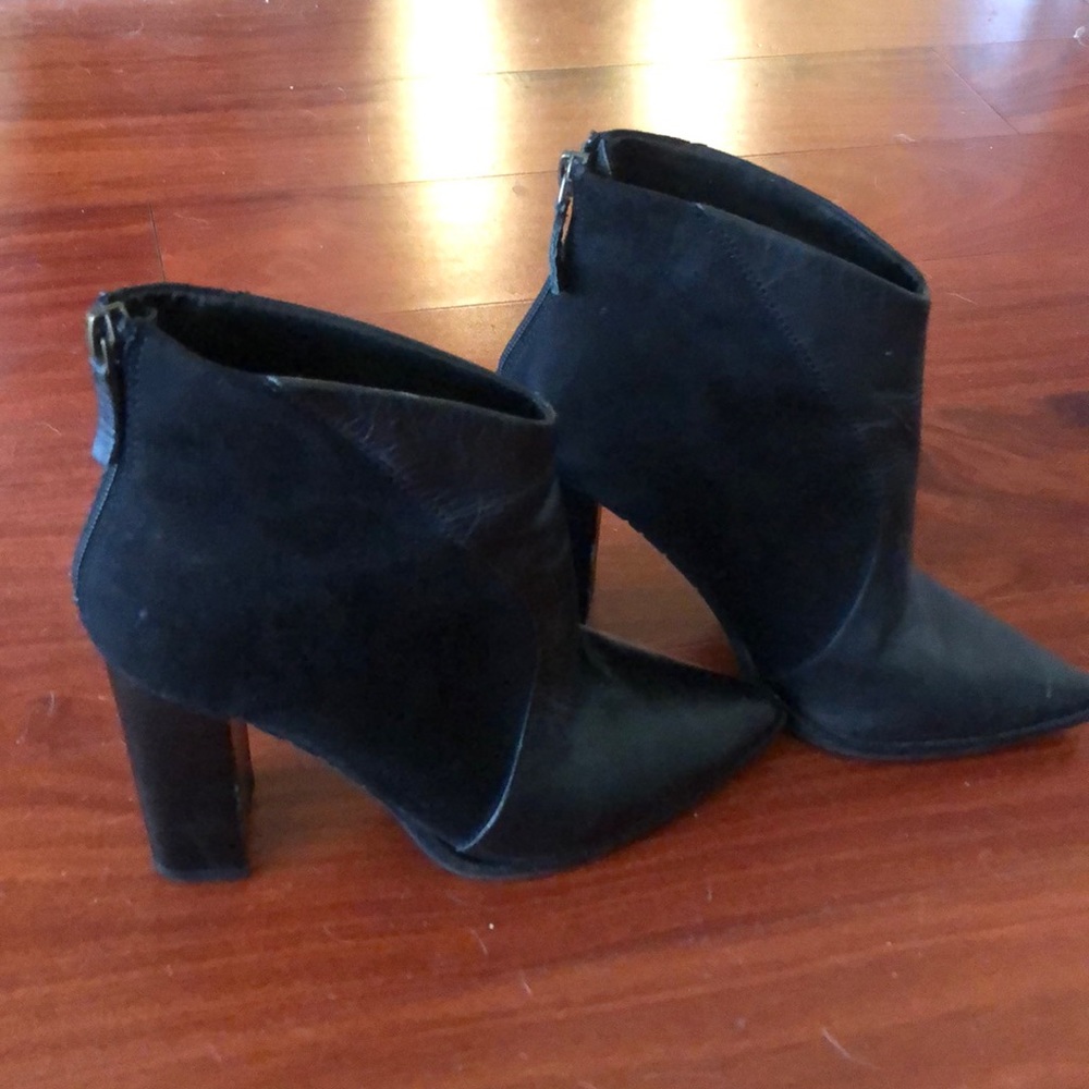 Kenneth Cole women’s booties
